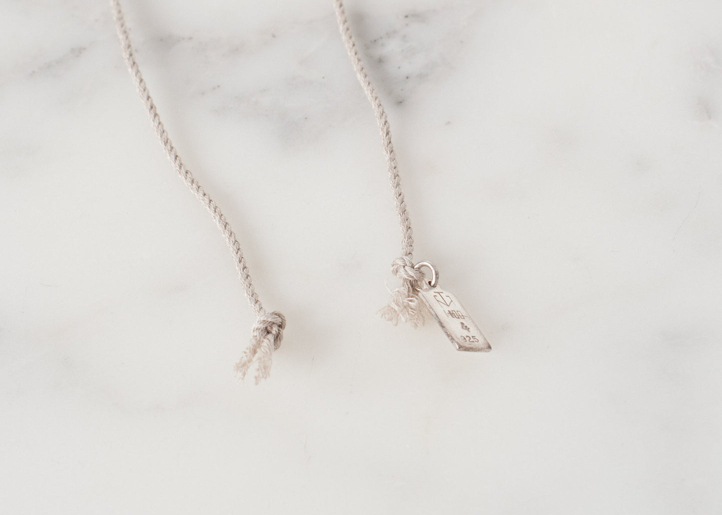 Braceleat 85 in Grey Silk/Silver